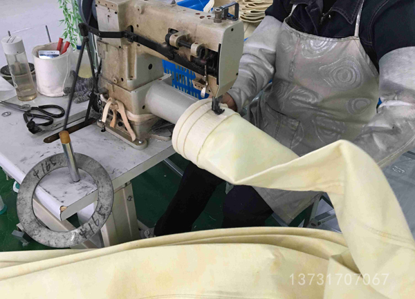 宁夏电石炉布袋除尘器3000条高温布袋更换完毕